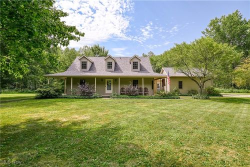 6640 Giddings Rd, Rootstown, OH, 44272-9766 | Card Image