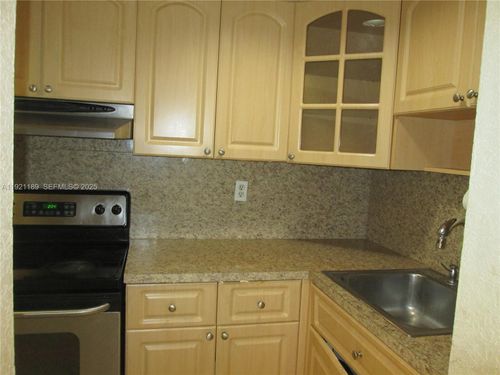 apt-o-8001 W 6th Ave, Hialeah, FL, 33014-4101 | Card Image