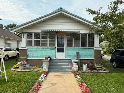 108 W Cleveland Ave, Monett, MO, 65708-1039 | Card Image