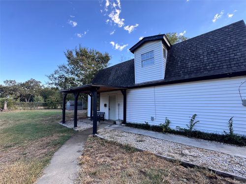 2913 Hunter St, Fort Worth, TX, 76112-7125 | Card Image