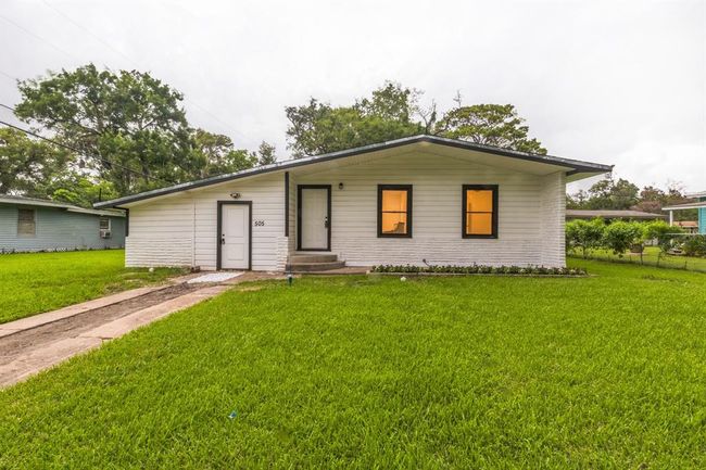 505 Winding Way St, House other with 3 bedrooms, 2 bathrooms and null parking in Lake Jackson TX | Image 7