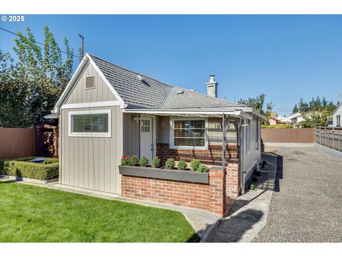 18149 Se Pine St, Portland, OR, 97233-4852 | Card Image