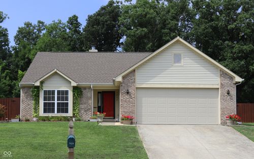 7424 Oakview Dr, Avon, IN, 46123-9463 | Card Image