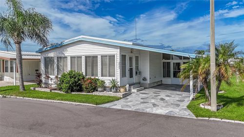 2045 Kona Dr, HOLIDAY, FL, 34691-3611 | Card Image