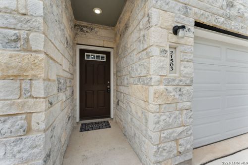 21503-21503 Sir Walter Ln, San Antonio, TX, 78256-4443 | Card Image
