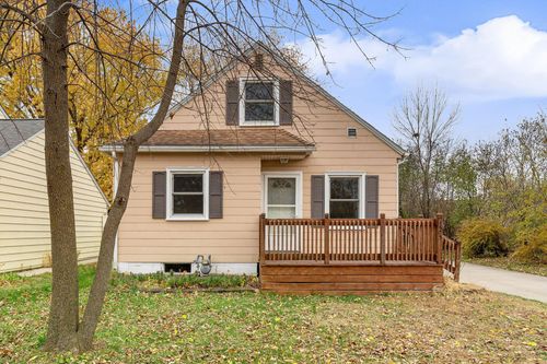 1605 6th St Se, Austin, MN, 55912-3915 | Card Image