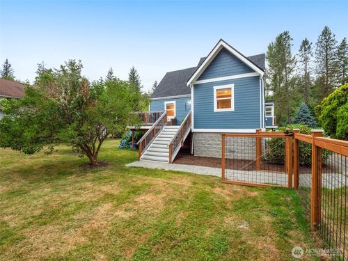 38070 Se Northern St, Snoqualmie, WA, 98065-9626 | Card Image
