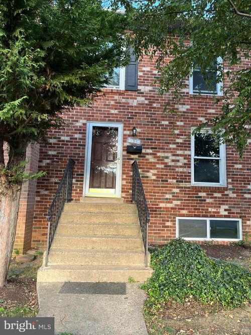 251 Meadows Ln Ne, LEESBURG, VA, 20176-4449 | Card Image