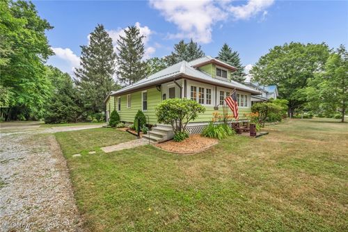 9017 Lake Shore Blvd, Mentor, OH, 44060-1510 | Card Image