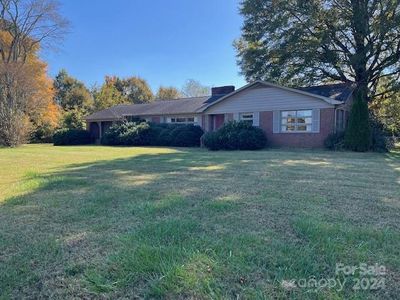 6443 Sherrills Ford Road, House other with 3 bedrooms, 2 bathrooms and null parking in Catawba NC | Image 1