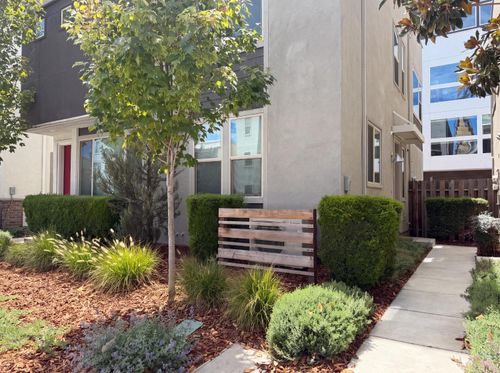 434 Crate Ave, Sacramento, CA, 95818-2860 | Card Image
