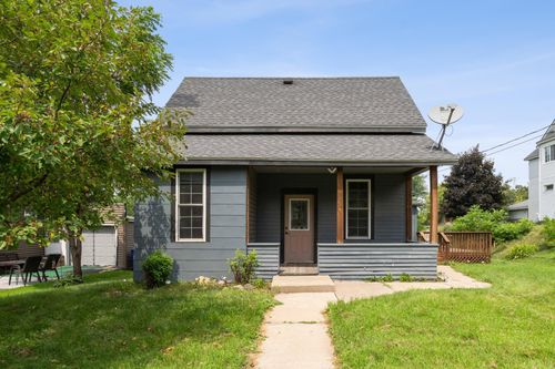 407 3rd Ave E, OSCEOLA, WI, 54020-8170 | Card Image