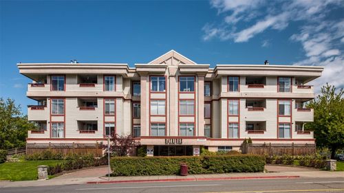 208-2511 Quadra St, Victoria, BC, V8T4E1 | Card Image