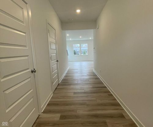 6852 Orchard Run Cir, Whitestown, IN, 46075-0494 | Card Image