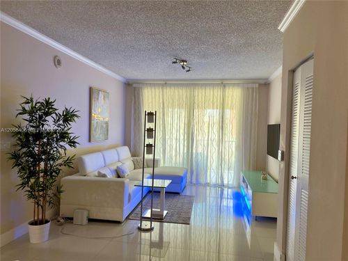 1813-17100 N Bay Rd, SUNNY ISLES BEACH, FL, 33160-3455 | Card Image