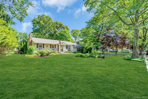 25 Del Place, Smithtown, NY, 11788 | Card Image