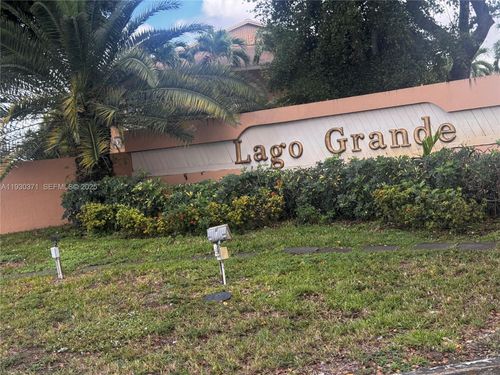 apt-13-6455 W 27th Ave, Hialeah, FL, 33016-2871 | Card Image
