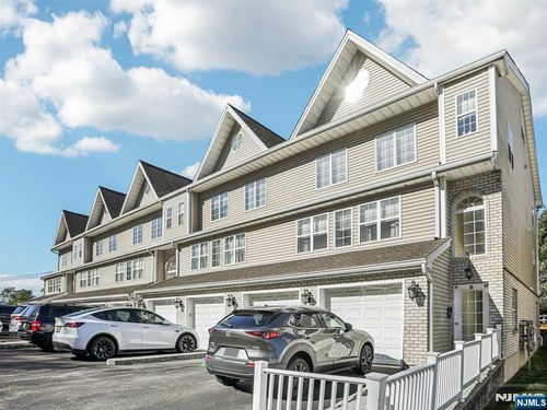 20 Mountain Ave, Paterson, NJ, 07501-3385 | Card Image