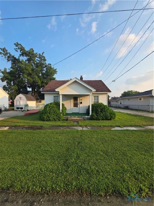 112 Guy St, Walbridge, OH, 43465-1124 | Card Image