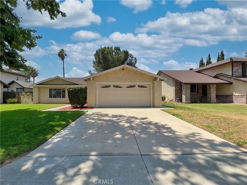 5833 Palencia Dr, Jurupa Valley, CA, 92509-7073 | Card Image