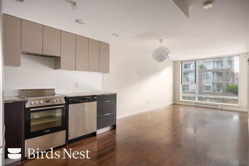 310-445 W 2nd Ave, Vancouver, BC, V5Y0E8 | Card Image