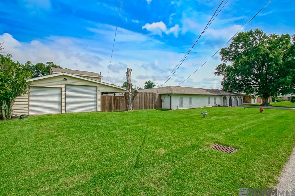 Residential in Laplace 2
