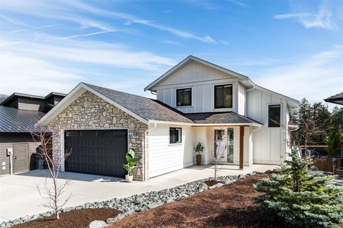 9386 Lakefront Rise, Lake Cowichan, BC, V0R2G1 | Card Image