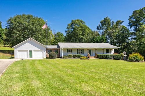 986 Braswell Mountain Rd, Dallas, GA, 30132-1560 | Card Image