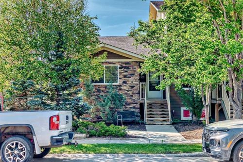 101-323 4th Ave, Strathmore, AB, T1P1B5 | Card Image
