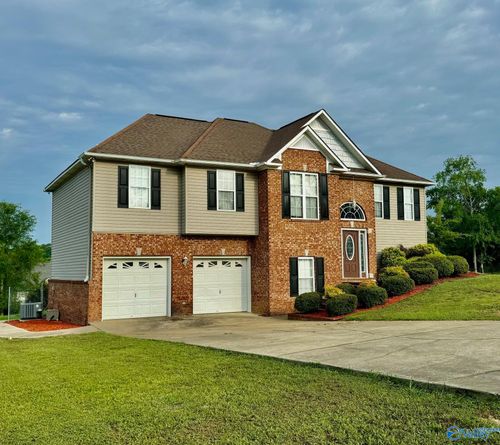 2410 Cedar Ridge, Hokes Bluff, AL, 35903 | Card Image