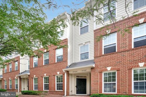 19320 Diamond Lake Dr, LEESBURG, VA, 20176-6510 | Card Image