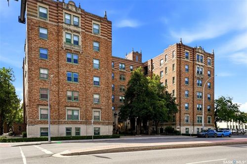 204206-2305 Victoria Ave, Regina, SK, S4P0S7 | Card Image