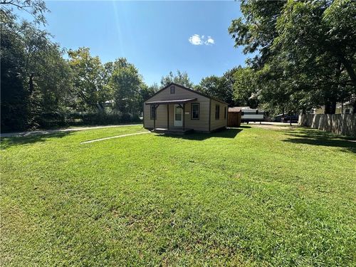 1203 Locust St, Pleasanton, KS, 66075-4100 | Card Image