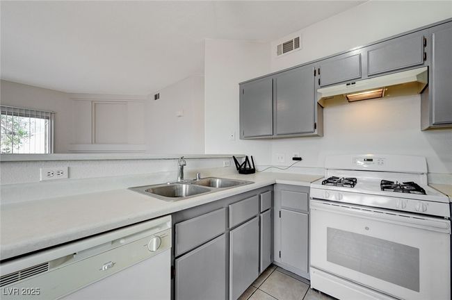 1135 - 1881 W Alexander Rd, Condo with 2 bedrooms, 2 bathrooms and null parking in North Las Vegas NV | Image 11