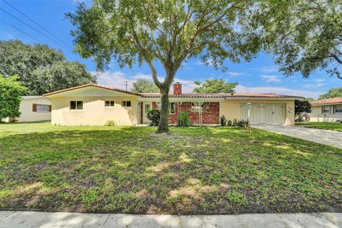 883 Gardenia Lane, Plantation, FL, 33317 | Card Image