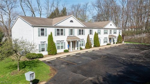 426 Oakwood, Wadsworth, OH, 44281 | Card Image