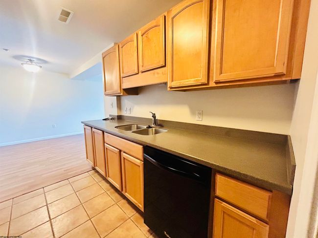 STE-404 - 1117 University Ave, Condo with 1 bedrooms, 1 bathrooms and 1 parking in Morgantown WV | Image 7