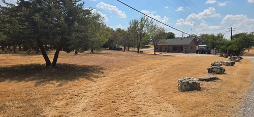 139 Pecan Dr, Gainesville, TX, 76240-6658 | Card Image