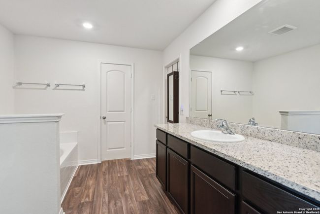 10947 Juliette Pass, House other with 4 bedrooms, 3 bathrooms and null parking in Converse TX | Image 27