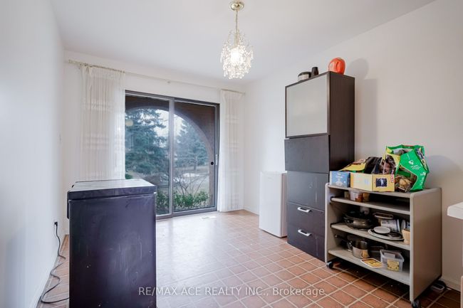 28 Wilkins Dr, House other with 6 bedrooms, 3 bathrooms and 4 parking in Kitchener ON | Image 13