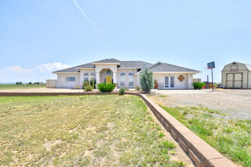 18 Cheyenne Trl, Moriarty, NM, 87035-8214 | Card Image