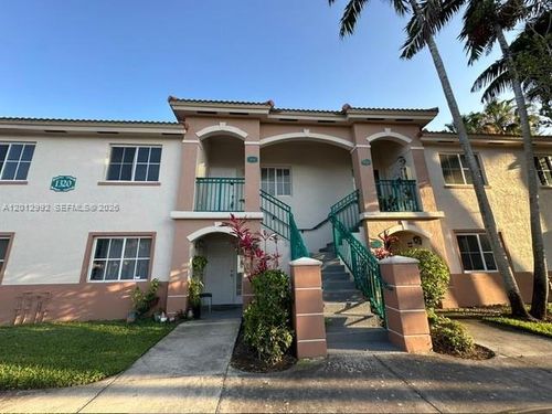 204-37-1320 Se 31st Ct, Homestead, FL, 33035-2377 | Card Image