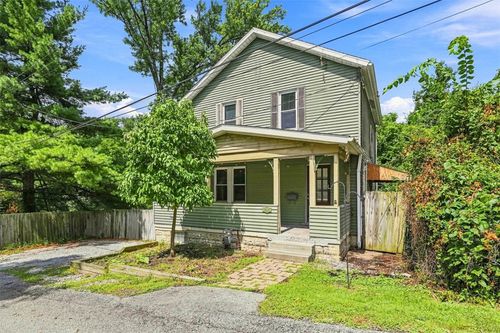 1221 Oakleaf Dr, Pittsburgh, PA, 15207-2153 | Card Image
