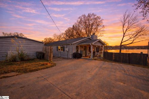 186 Relax St, Waterloo, SC, 29384-3501 | Card Image