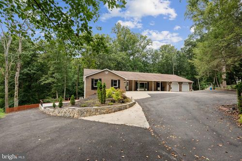 8304 Mariner Ct, GAITHERSBURG, MD, 20882-3535 | Card Image