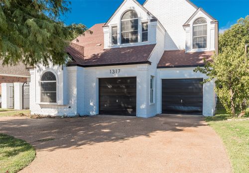 1317 Carver Ln, Irving, TX, 75061-3964 | Card Image