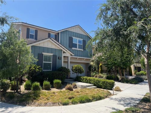 3996 S Somerston Way, Ontario, CA, 91761-3825 | Card Image