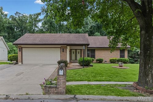 5172 Trailbend Dr, Black Jack, MO, 63033-4431 | Card Image