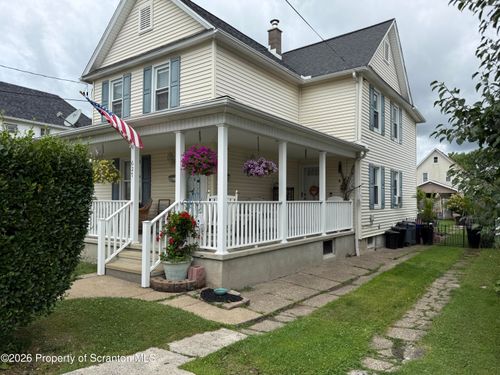 627 Sherwood Ave, Dunmore, PA, 18512-2131 | Card Image