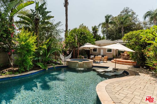 4426 Auckland Ave, Toluca Lake, CA, 91602-2402 | Card Image